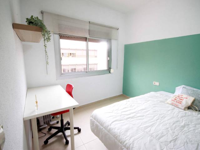 Av. De Madrid 106 3 2 Sants Montjuïc, Barcelona
