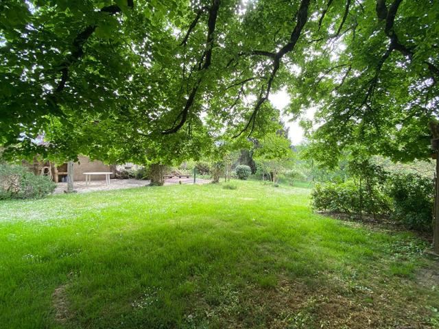 Av Maison en pierre à Bassillac et Auberoche 10 pièce s 242. 242m² Bassillac et Auberoche