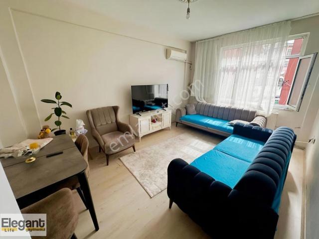 Avm Ve Çarşıya Yakın İçi Full Yenilenmiş Satılık 2+1!