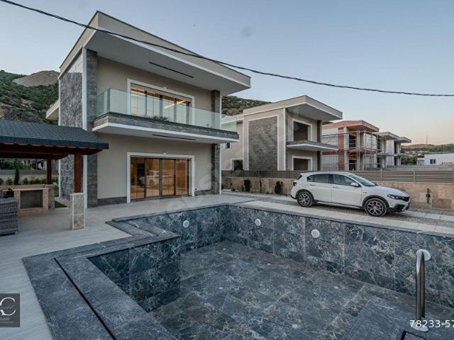 AVMSAHILE YAKINÖZEL HAVUZOTOPARKULTRA LÜXMODERN MIMARI500 M2 BAHÇEAKILLI EVTAMAMI MÜSTAKİL