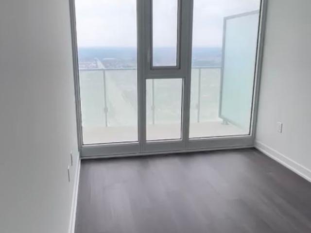 Avni Vasisht Has an Apartment