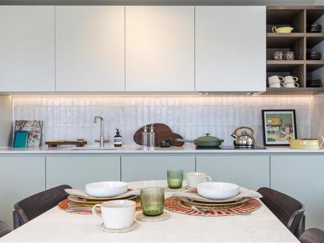 Avoitor Drive, London, NW2 1 bed apartment to rent £2,400 pcm £554 pw