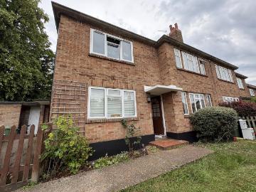 Avon Close, WORCESTER PARK 2 bed maisonette to rent £1,800 pcm £415 pw