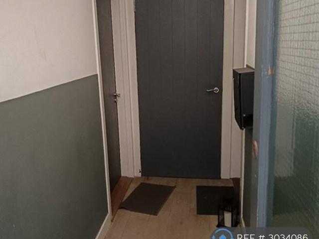 Avon Street, Hamilton, ML3 2 bed flat to rent £775 pcm £179 pw