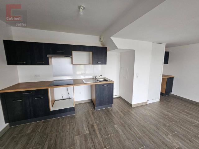 AVON TRES BEAU 3P 2 CHAMBRES, TERRASSES, PARKING, TOUT PROCHE