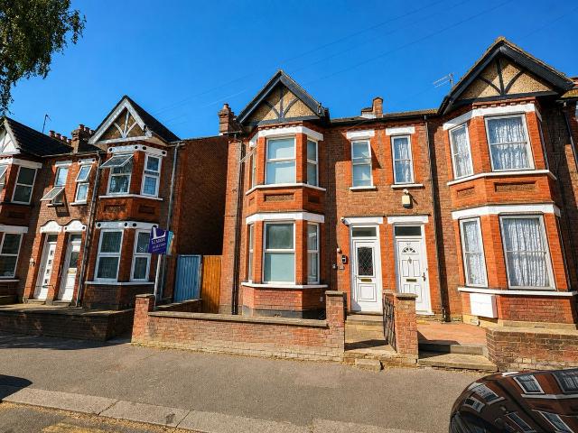 Avondale Road, Luton LU1, 6 bed semi detached house to rent, £3,500 pcm | PrimeLocation