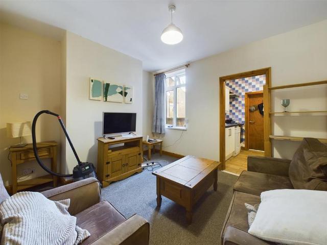 Avondale Road, Lancaster LA1 4 bed private hall to rent £607 pcm £140 pw
