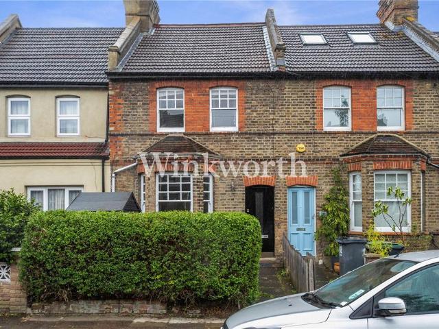 Avondale Road, London, N15 4 bed terraced house to rent £4,000 pcm £923 pw