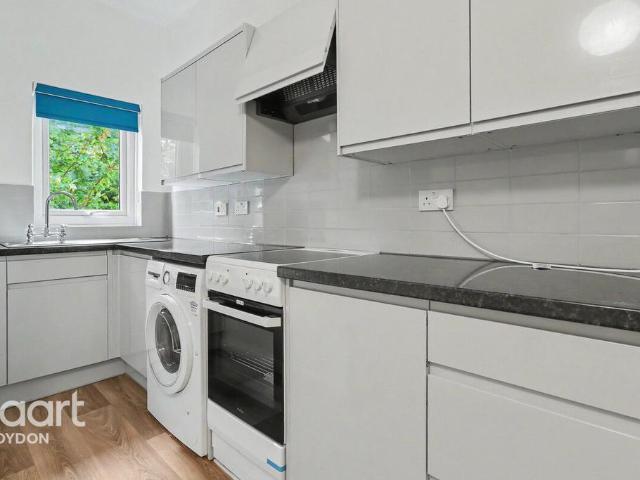 Avondale Road, South Croydon 1 bed flat to rent £1,300 pcm £300 pw
