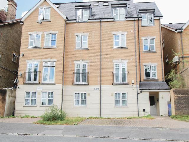 Avondale Road, South Croydon CR2, 3 bed flat to rent, £1,850 pcm | PrimeLocation