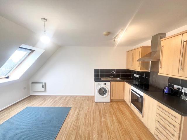 Avonmouth Road, Bristol, BS11 2 bed flat to rent £1,250 pcm £288 pw