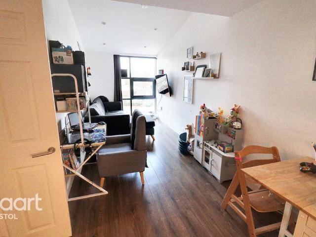 Avonmouth Road, BRISTOL 2 bed apartment to rent £1,325 pcm £306 pw
