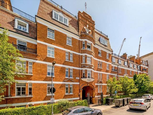 Avonmore Gardens, London W14 2 bed flat to rent £2,600 pcm £600 pw