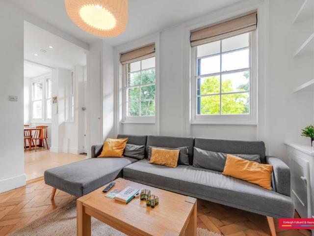Avonmore Place, London, W14 2 bed flat to rent £3,500 pcm £808 pw