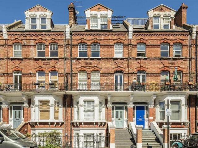 Avonmore Road, London W14 3 bed flat to rent £3,750 pcm £865 pw