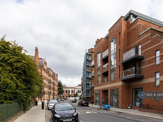 Avonmore Road, London, W14 1 bed flat to rent £2,250 pcm £519 pw