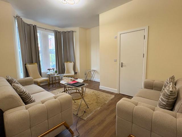 Avonwick Road, Hounslow TW3, 5 bed terraced house to rent, £4,600 pcm | PrimeLocation