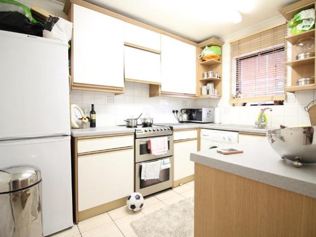 Avonwick Road, Hounslow TW3, 3 bed flat to rent, £2,300 pcm | PrimeLocation