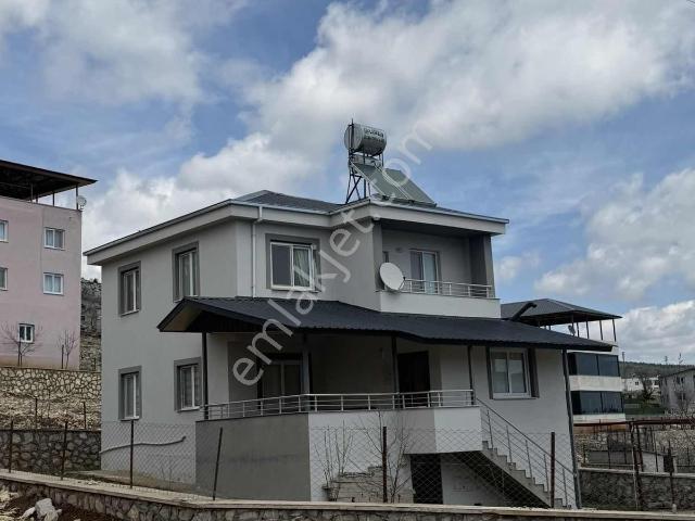 Avax Gayrimenkulden Gözne Başpınarda Satılık Villa