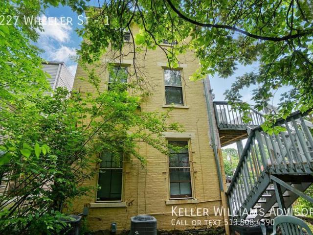 Avail for 2026 27 academic year 3BR apartment with built in beds