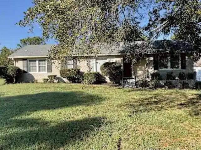 Available 3Bed home move in ready