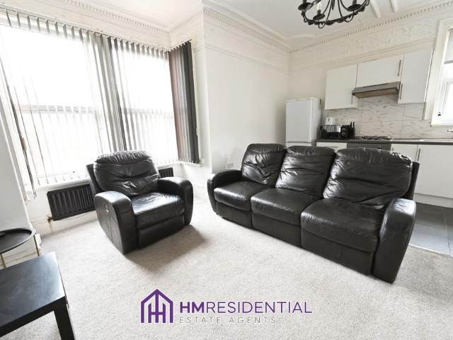 Available 01/11/2026 to rent a 1st Floor 2 bedroom apartment on Wingrove Road, Fenham, Newcastle upon Tyne, NE4 9BQ Available Now £850.00 pcm