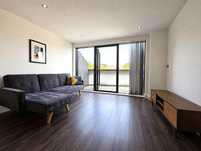 AVAILABLE 30TH JULY | ONE BEDROOM APARTMENT | 4TH FLOOR | FULLY FURNISHED | JEWELLERY QUARTER LOCATION | LARGE PRIVATE TERRACE