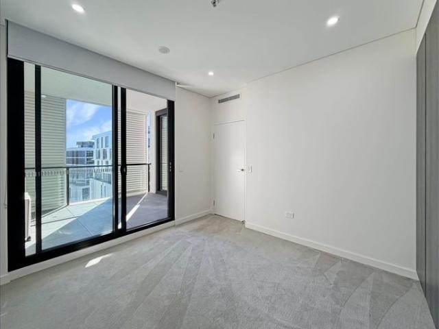 AVAILABLE AND READY TO MOVE INTO NOW