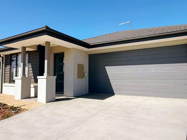 Available for Inspection from September. Fully Furnished 3 Bedroom Modern Home with EV Charger – Perfect for Long Term Lease