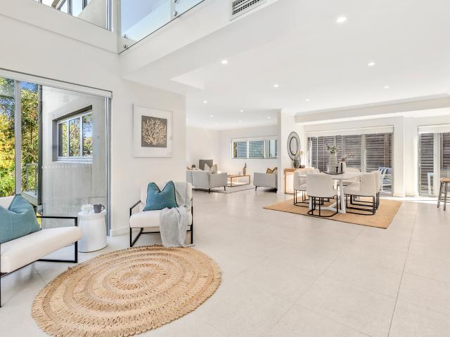 LARGE FAMILY HOME