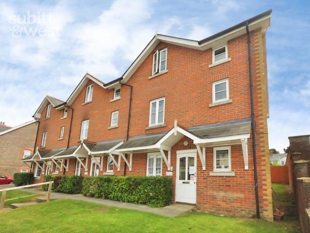 AVAILABLE IMMEDIATELY, Framfield. 2 bed flat to rent £1,150 pcm £265 pw