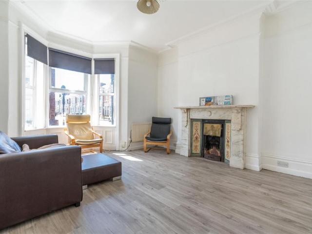 Available July 2027, £160pppw. 7 bed end of terrace house to rent £4,853 pcm £1,120 pw