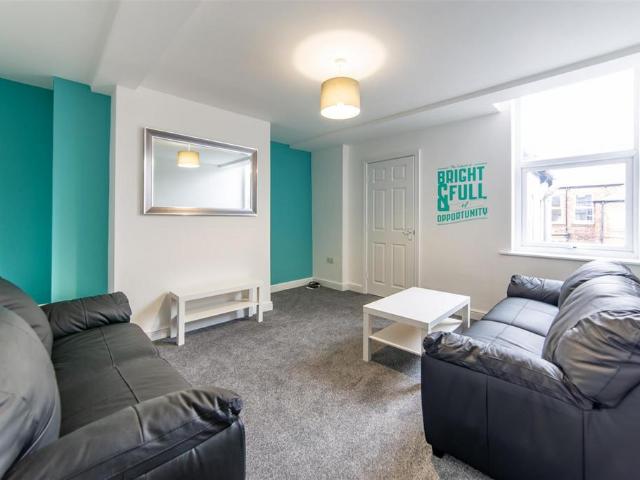 Available July 2027, *£160pppw*. 7 bed maisonette to rent £4,853 pcm £1,120 pw