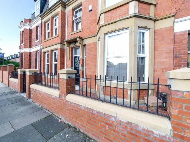 Available June 2027, £160pppw. 9 bed terraced house to rent £6,240 pcm £1,440 pw