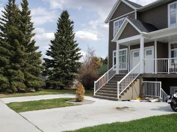 Available June 30th Executive rental, pet friendly, comes with garage
