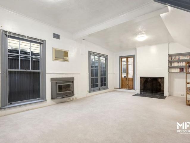 AVAILABLE ON 27th SEPT 2026 BEAUTIFULLY RENOVATED HOME IN THE HEART OF CREMORNE!