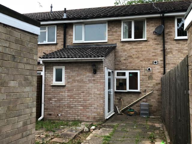 Available Lovely 3 Bedroom House Queens Park