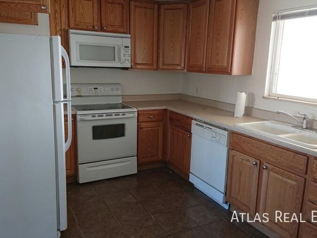 Save $1495! Available Now! Can't Beat Location! Castle Rock 2 Bed, 1 Bath. On site Laundry and Balcony!