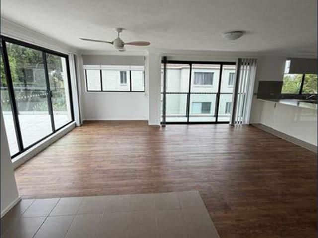 AVAILABLE NOW MODERN 3 BEDROOM UNIT