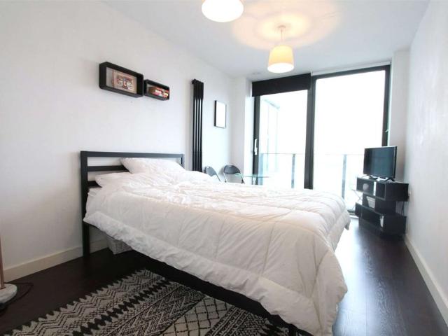 AVAILABLE NOW | Fully Furnished | Studio Apartment | Deansgate Area | Great Transport Routes & Walking Distance to the City Centre