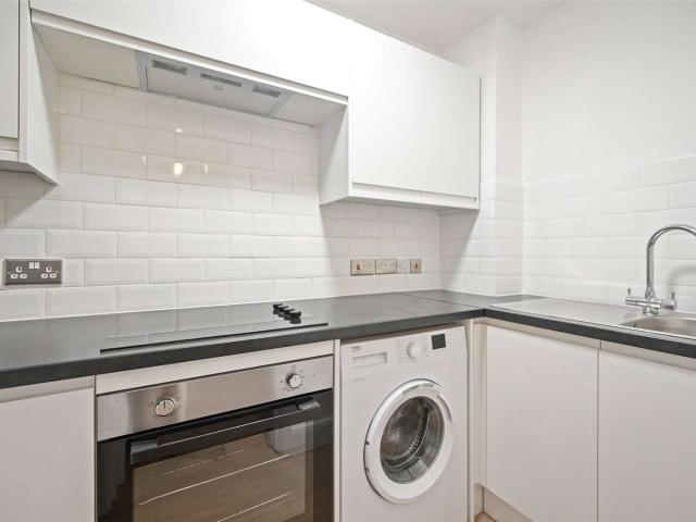 Available now is this well presented, part furnished ground floor one bedroom apartment in Watford
