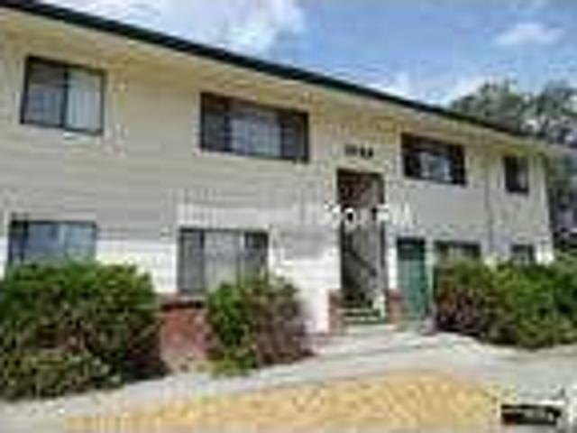Available Now! Located in Clifton, this upstairs apartment