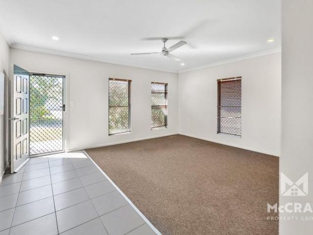 AVAILABLE NOW! QUEENS BEACH & GOLF COURSE $645PW