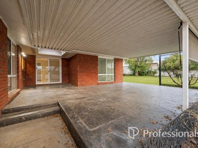 AVAILABLE NOW FRESHLY UPDATED & READY TO MOVE IN!