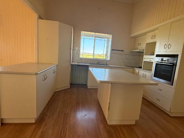 3 Bedroom home on acreage room for your horse!
