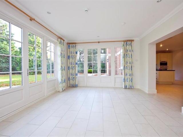Available to let is this 7 bedroom home in a prestigious location in Cobham KT11
