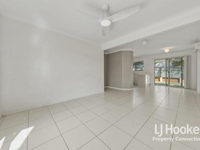 Available to Rent Now Beautifully Presented Townhouse