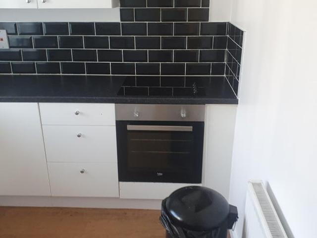 AVAILBLE 2026/27 Stunning 5 bedroom property near