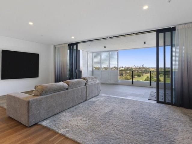 Availble now 2 Bedroom + MPR