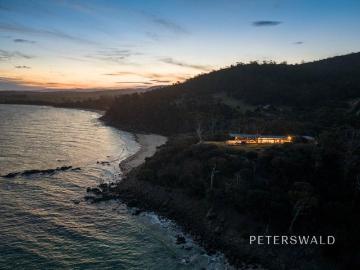 Avalon Coastal Retreat Iconic Tasmanian design meets untamed beauty